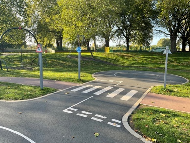 Cycle lane and roundabout