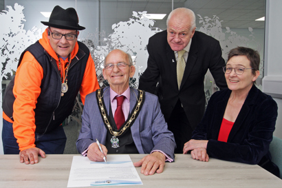 The Mayor of Broxtowe, Leader of the Council, Chief Executive of the Council and Portfolio Holder for Community Safety signing the hate crime pledge