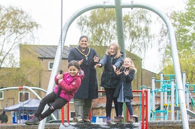 The Mayor of Broxtowe helps Ava Whitehead enjoy the official opening of Broadgate Park’s brand new zip wire along with Emma and Lucy Raynor