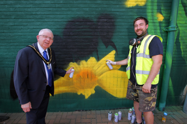 The Mayor and street artist Russ Meehan