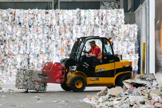 jcb forklift at recycling centre