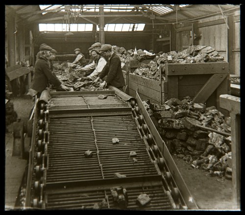 The Screens, Brinsley, 1913. Image from the Rev. Cobb collection, The National Archives.