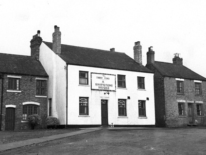 Th Three Tuns pub
